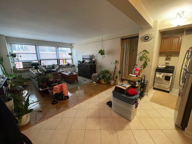Foto del edificio - 4180 N Marine Dr