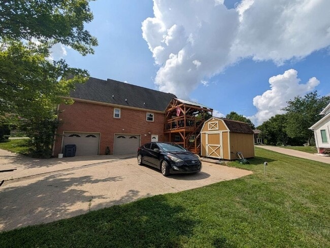Building Photo - 2164 New England Pl