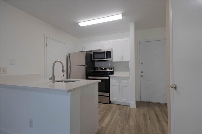 Building Photo - 4481 W McNab Rd