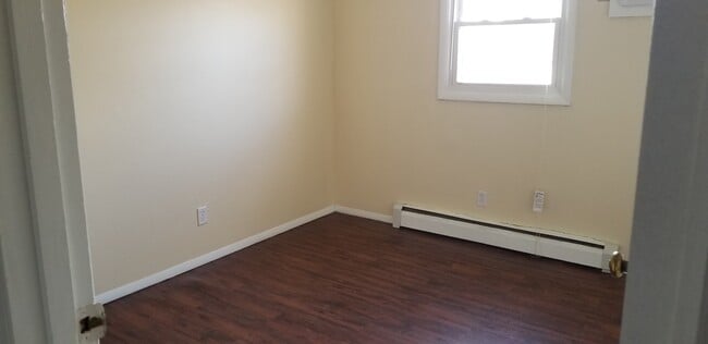 Building Photo - 1160 N Century Dr