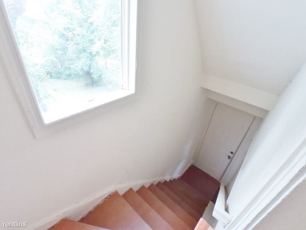 Foto principal - 2804 Silver Hill Ave
