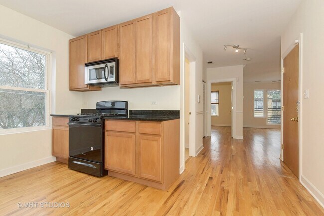 Foto del edificio - 2552 W Rosemont Ave