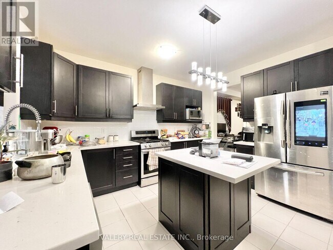 Building Photo - 11 O'Connor Cres
