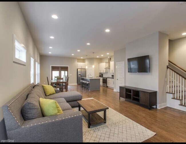 Foto del edificio - 4 br, 2.5 bath House - 421 Moore Avenue B