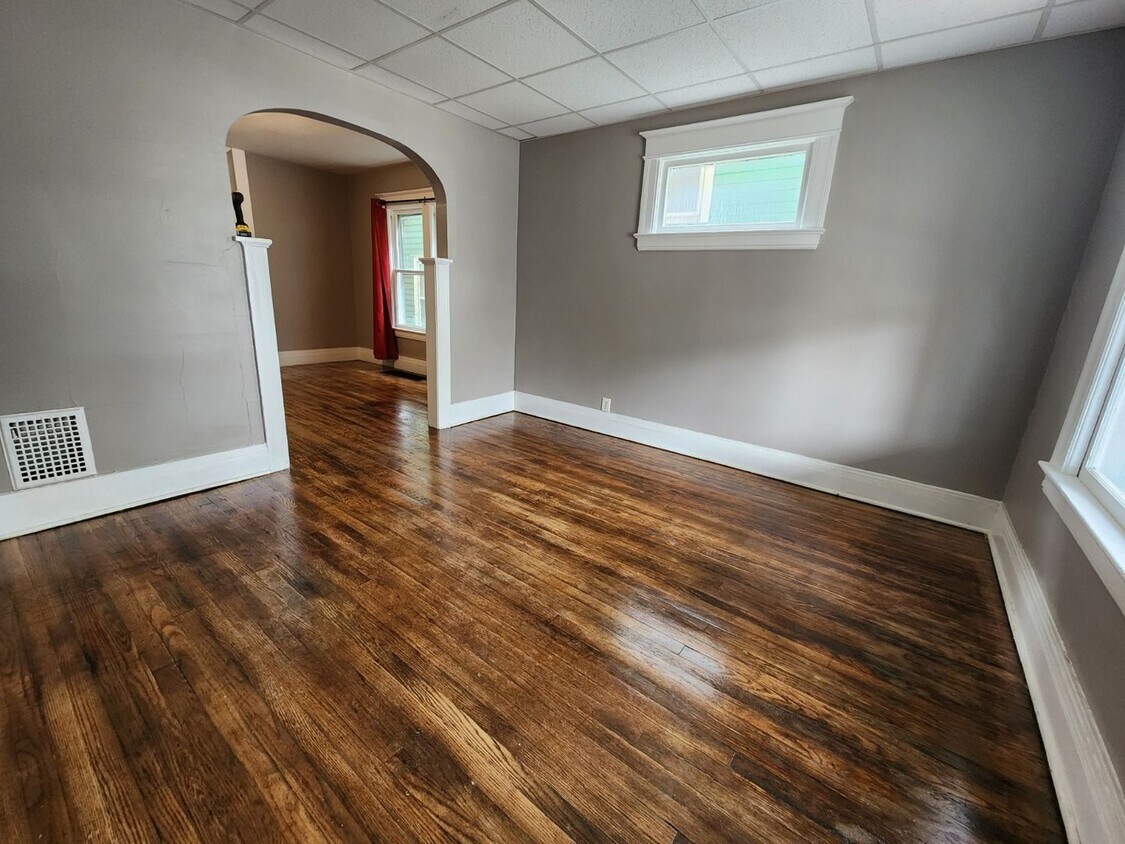 466468 Colvin St Unit 466, Rochester, NY 14606 Room for Rent in