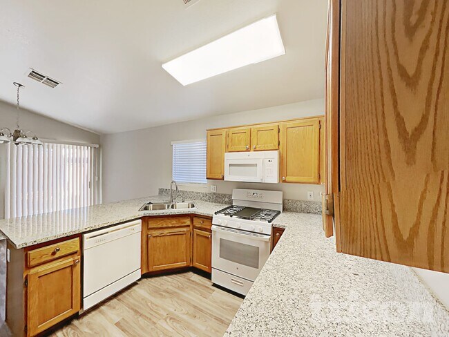 Foto del edificio - 6421 Gold Canyon Dr