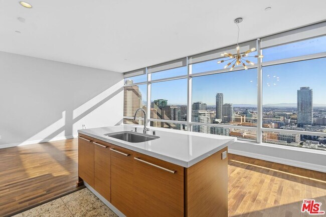 Foto del edificio - 900 W Olympic Blvd