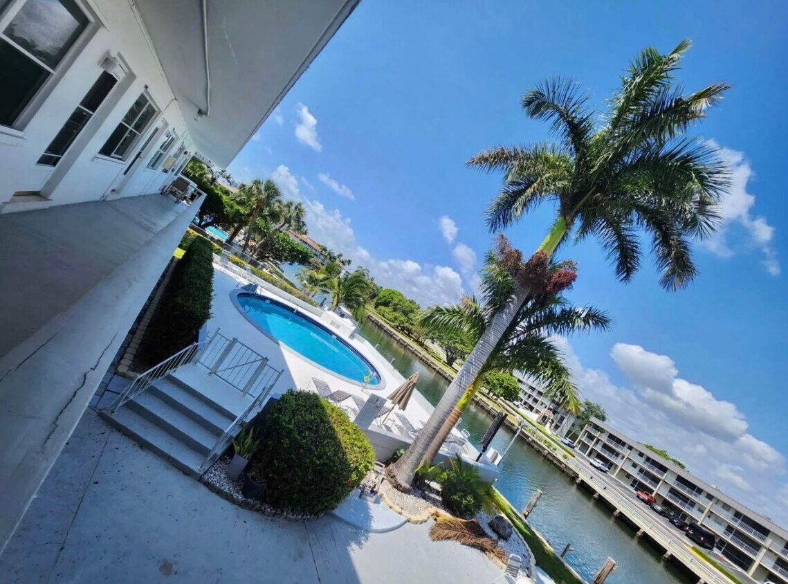 Foto principal - 467 Golden Isles Dr