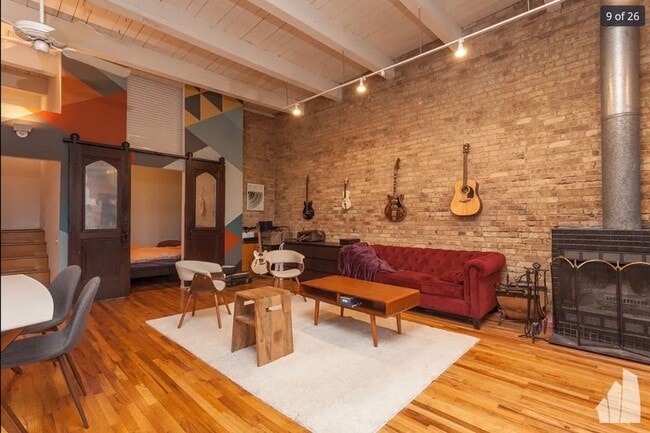 Building Photo - RAVENSWOOD - BEAUTIFUL 1BD/1BTH LOFT FOR R...