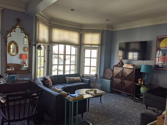 Living room - 2124 Hyde St