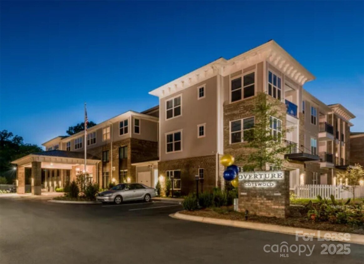 Foto principal - 4840 Randolph Rd