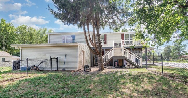 Foto del edificio - 3185 Spring Rd