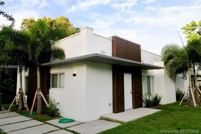 3 br, 2 bath House - 9634 NW 2nd Ave photo'