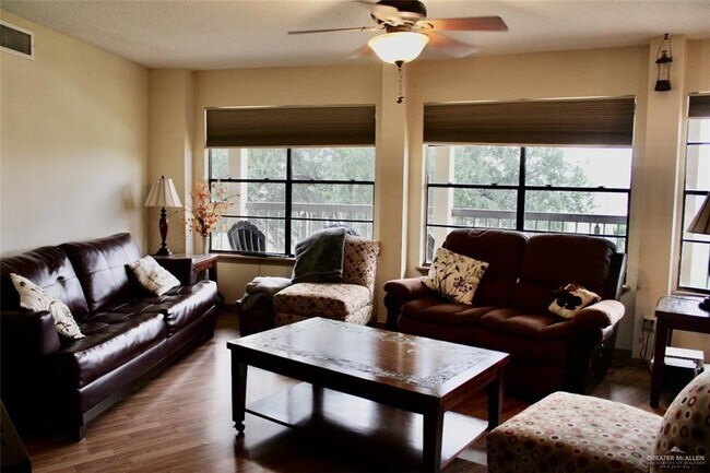 Foto del edificio - 2900 Ashley Dr