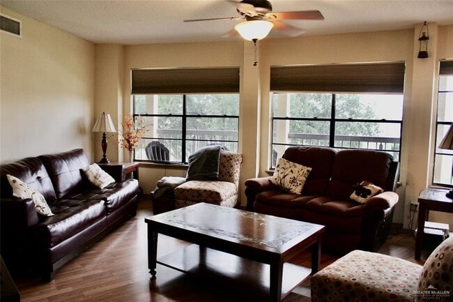 Building Photo - 2900 Ashley Dr
