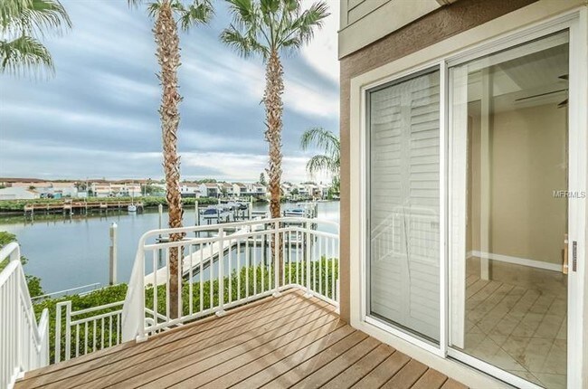 upper patio - 4339 Spinnaker Cove Ln