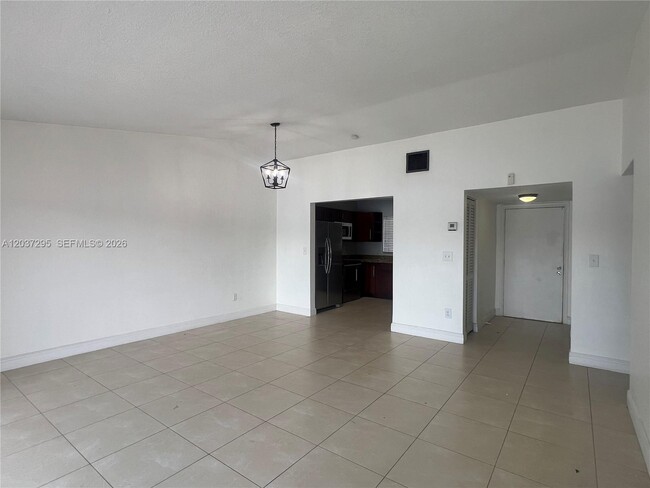 Building Photo - 11800 SW 123rd Ave
