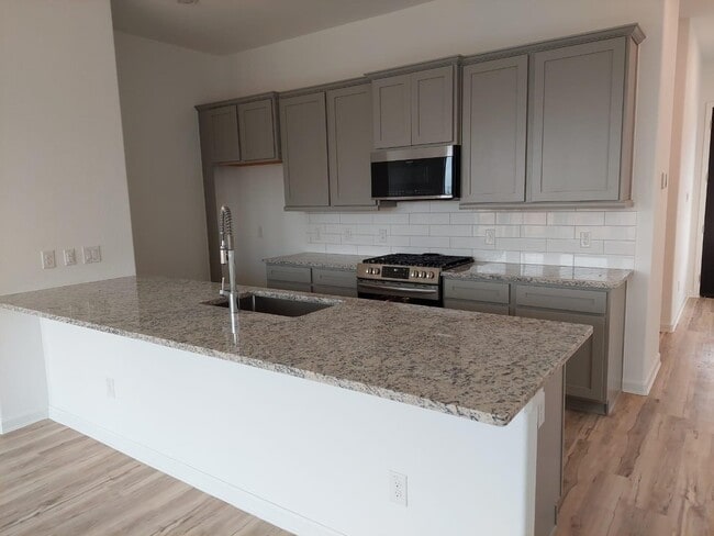 Building Photo - 4110 Balboa Dr
