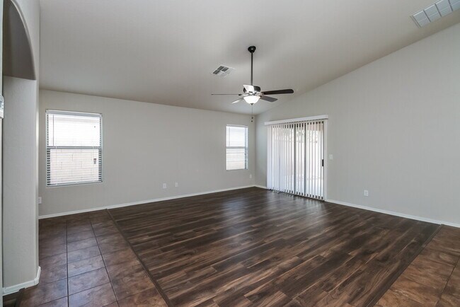 Building Photo - 484 W Gascon Rd