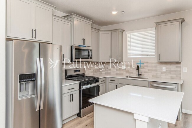 Building Photo - 9424 Yampa St
