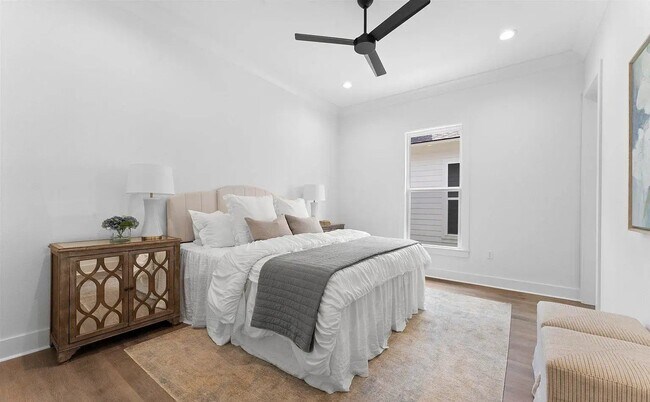 Foto del edificio - 8503 Lillian Mae Ln