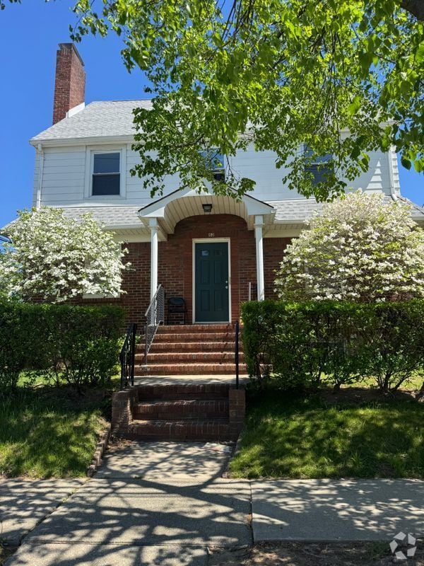 Building Photo - 52 Speer Ave
