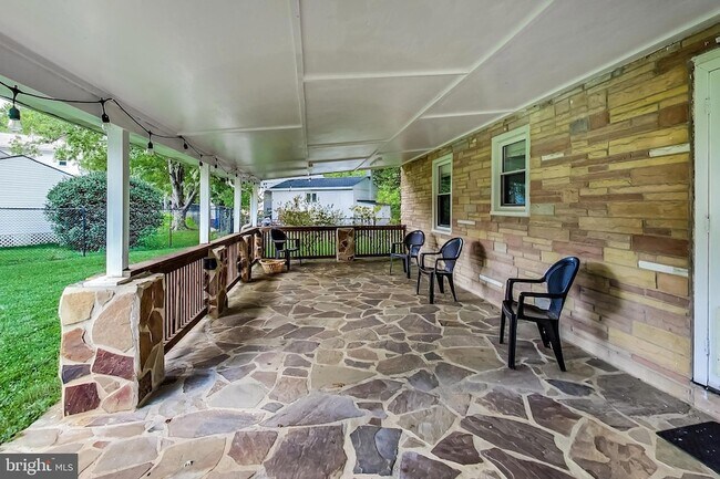 Foto del edificio - 6641 Barrett Rd