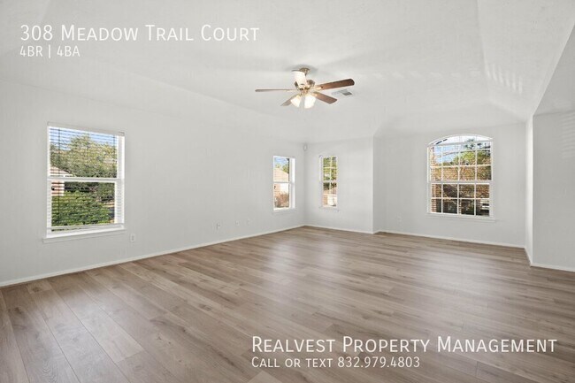 Foto del edificio - 308 Meadow Trail Ct