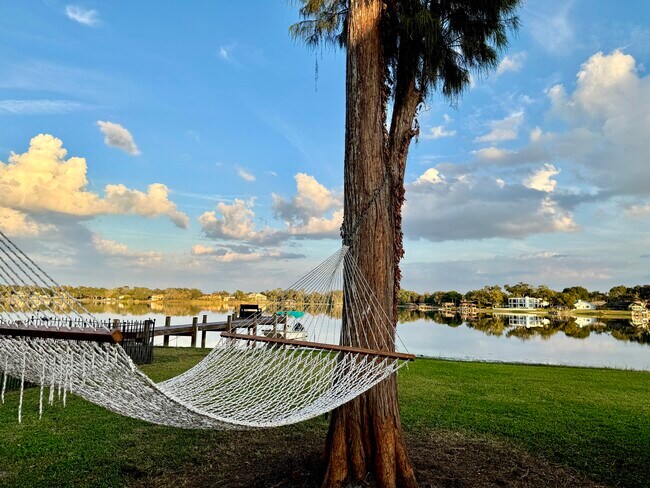 Building Photo - 13815 Good Life Rd