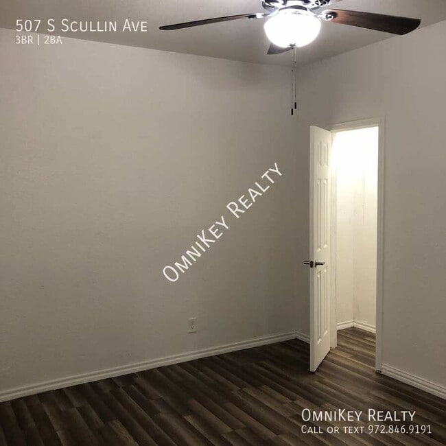 Building Photo - 507 S Scullin Ave