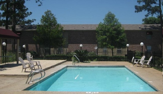 Piscina - Timberwood Apartment Homes