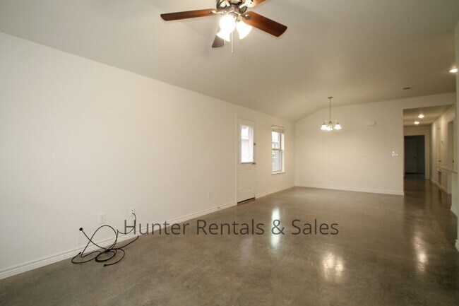 Foto del edificio - North Killeen 3-Bed Duplex with Modern Tou...