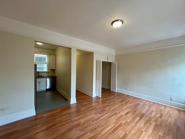 Building Photo - 1115 Polk St