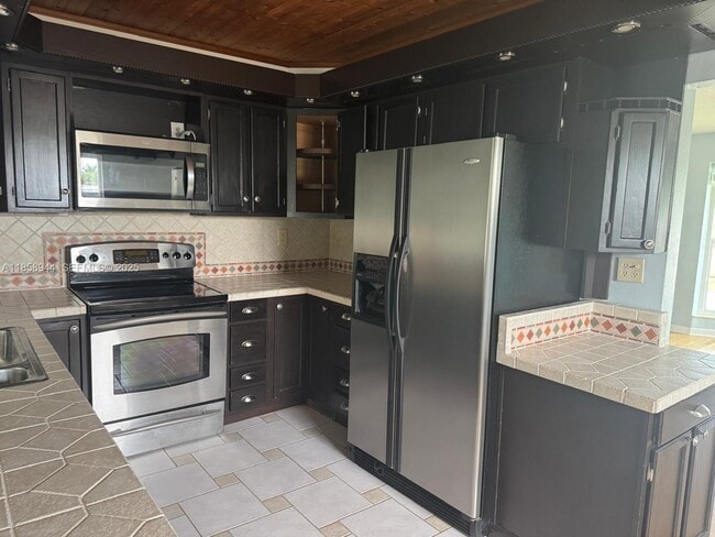 Building Photo - 141 NW 72nd Way