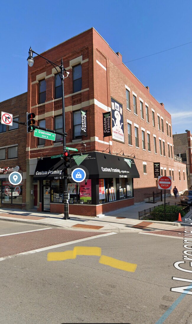 Exterior-Fullerton y Greenview - 1461 W Fullerton Ave