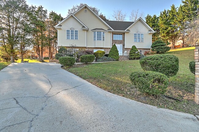 Building Photo - 168 Old Mill Ct