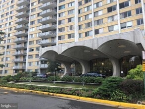 Building Photo - 301 Beauregard St