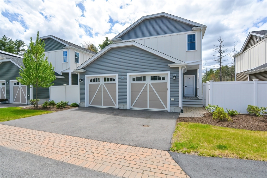 Foto principal - 18 Cleary Cir