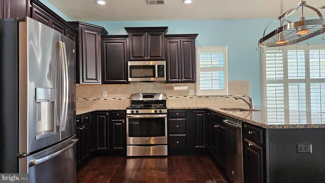 Building Photo - 11257 Yellowstone Ct