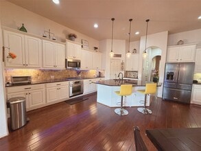 Building Photo - 29011 Powder Ridge Dr