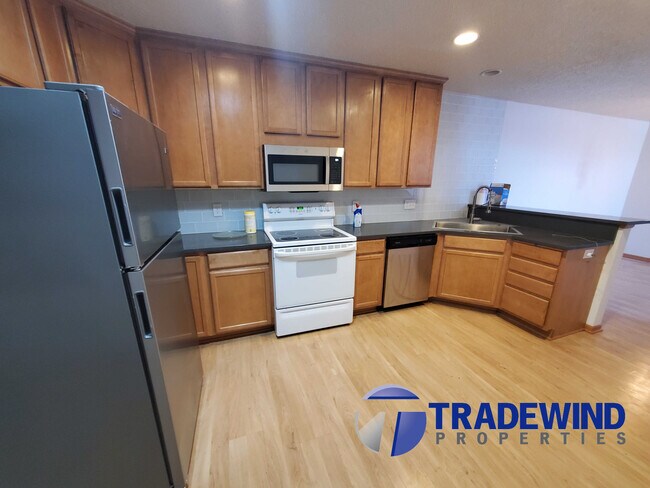 Foto del edificio - 13552 Partridge Cir NW