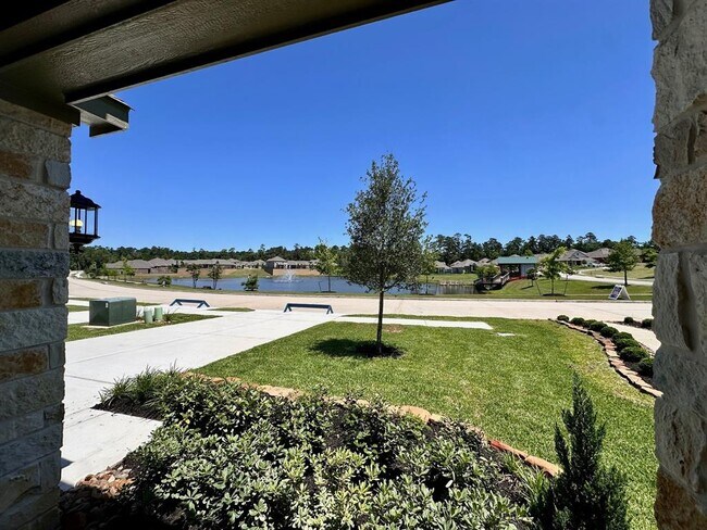 Building Photo - 6115 White Spruce Dr