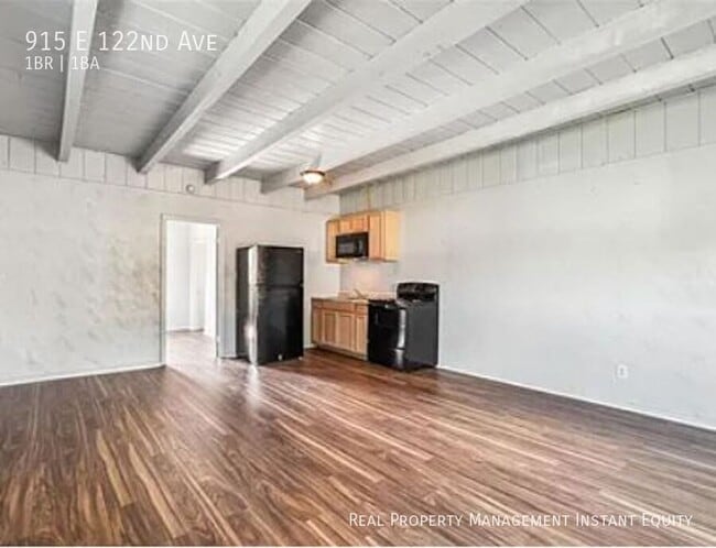 Building Photo - 915 E 122nd Ave