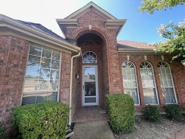 Building Photo - 3710 White River Dr