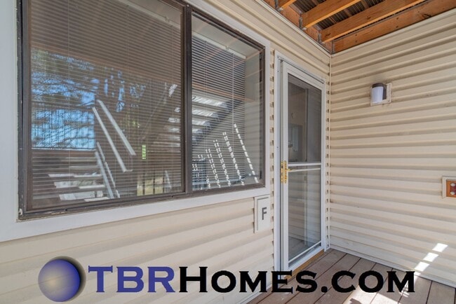 Building Photo - 7855 Barbara Ann Dr