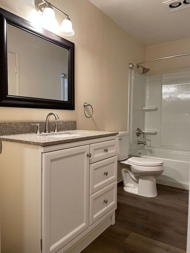 Building Photo - 2 Bed, 1 bath property in San Dimas