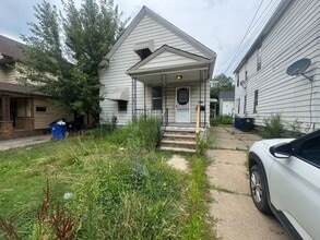 Building Photo - 6401 Gertrude Ave