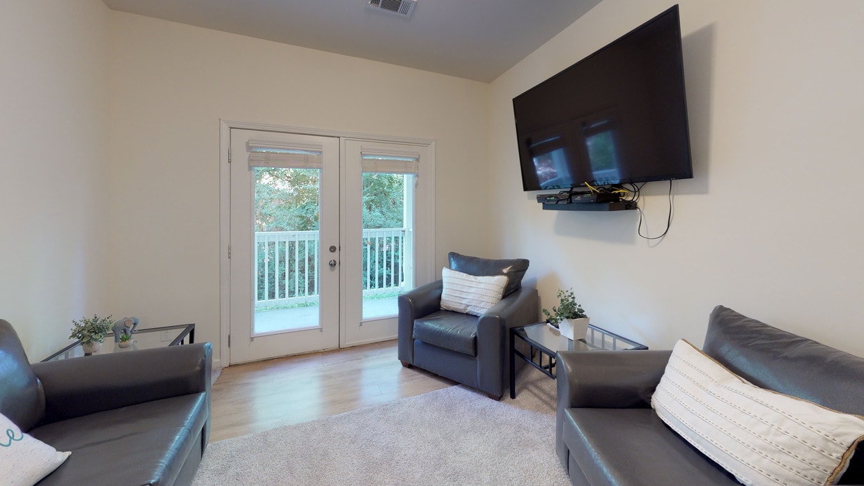 Photo - Elevation Student Living Apartments