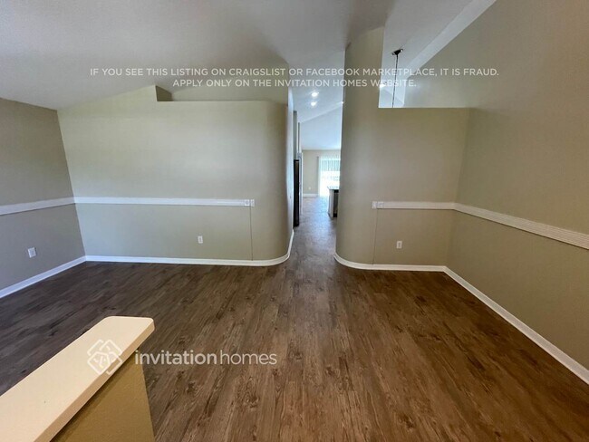 Building Photo - 3430 Golden Eagle Dr