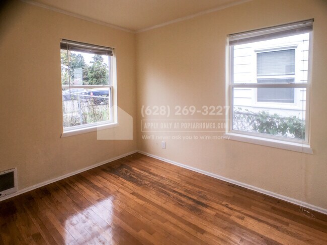 Building Photo - 7359 16th Ave SW